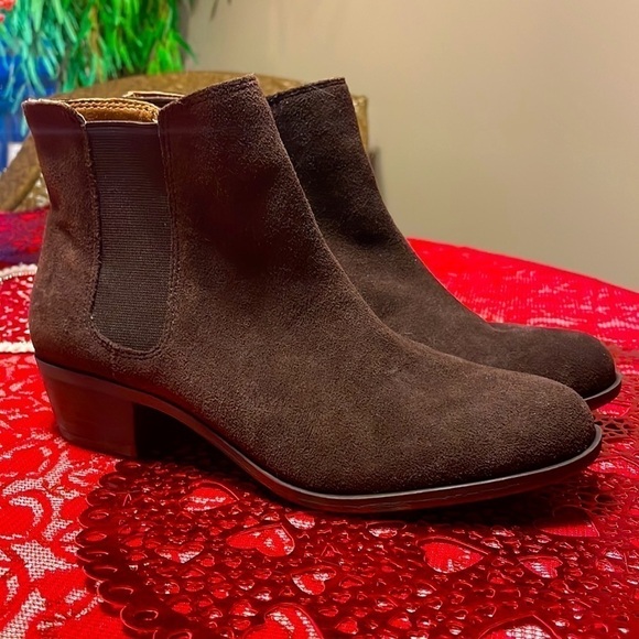 Brand New Lucky Brand Genuine Suede Slip On Brown Ankle Boots - Picture 1 of 15